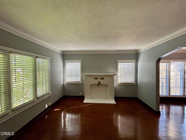 Building Photo - 1206 Huntington Dr