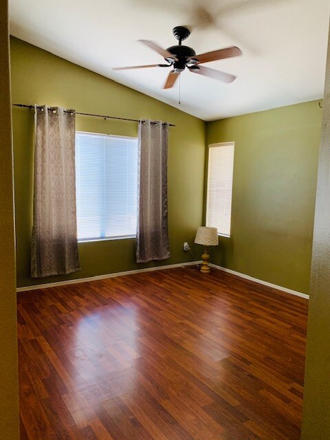 Building Photo - 973 Naples Dr