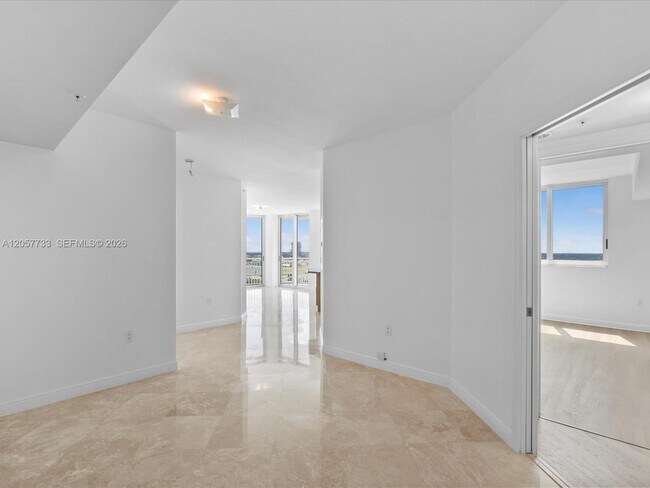 Building Photo - 1745 E Hallandale Beach Blvd