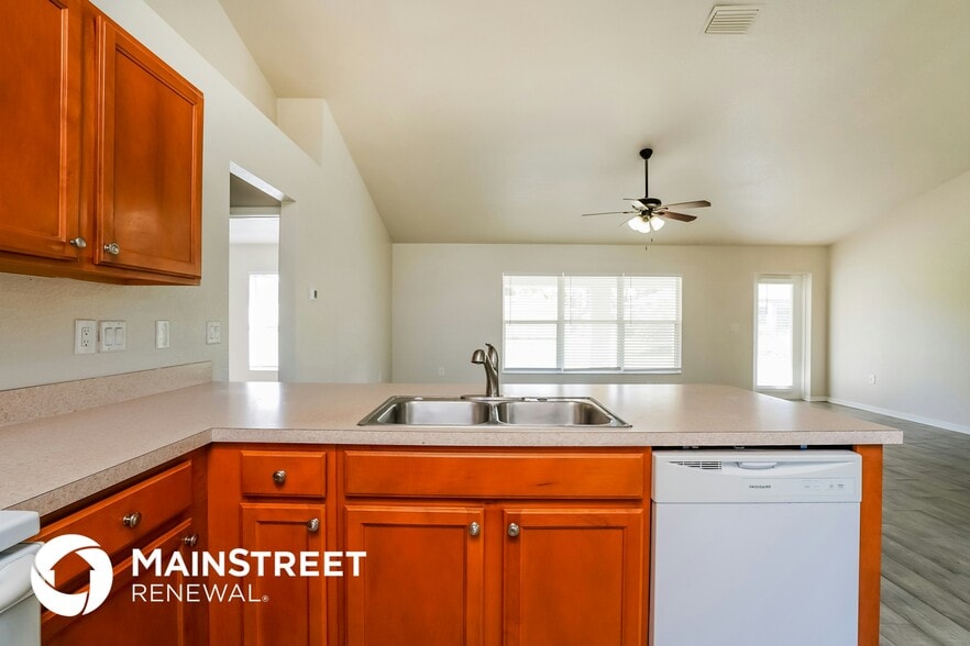 Building Photo - 1336 Japan St