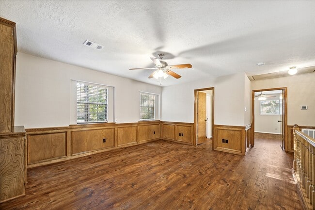 Building Photo - 4 Falling Star Rd