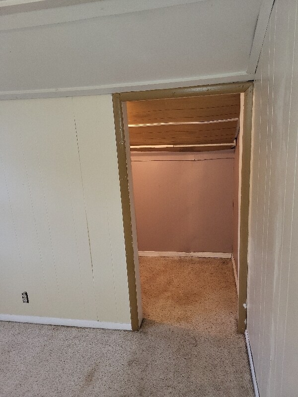 Building Photo - 242 Oakwood St