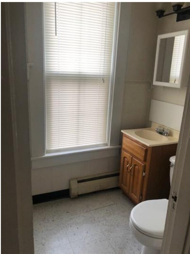 Building Photo - 173 Washington St