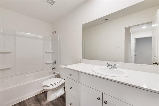 Building Photo - 207 Bradford Dr