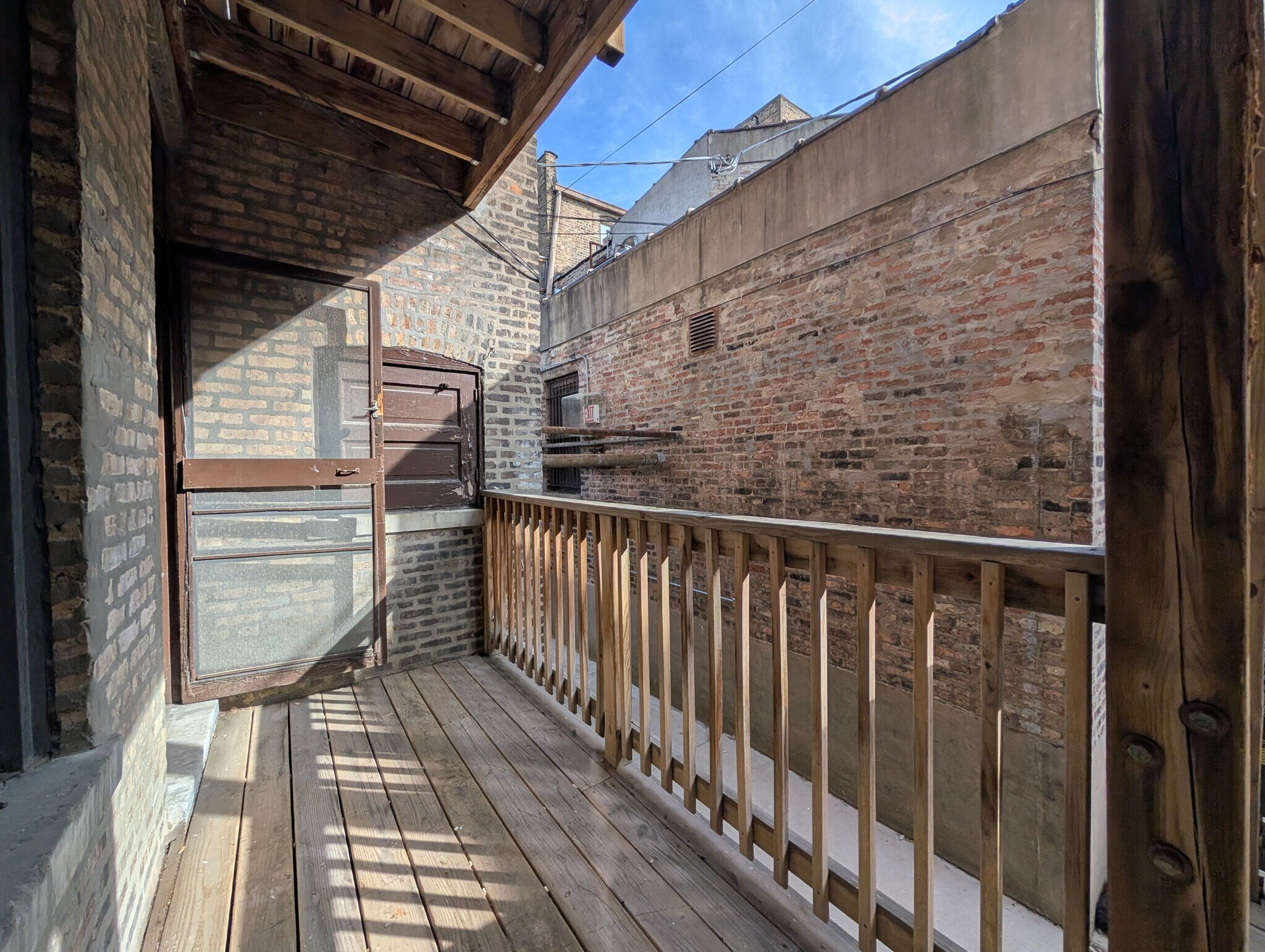 Building Photo - 2638 N Milwaukee Ave