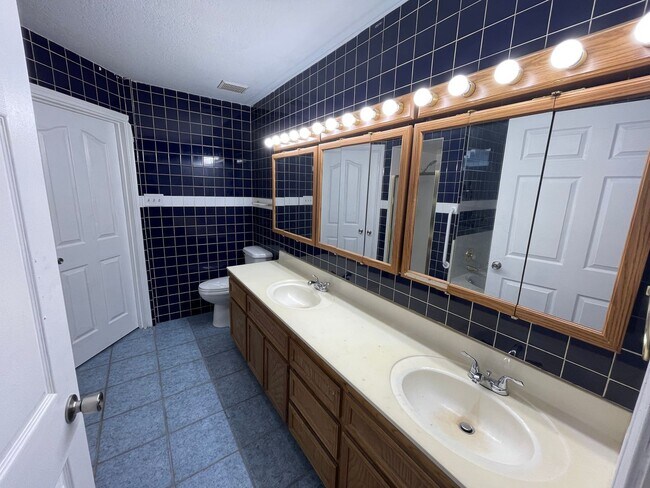 Building Photo - 4502 Frontier Trail