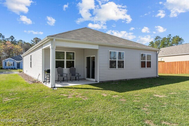 Building Photo - 1561 Pleasant Holw Ct SE
