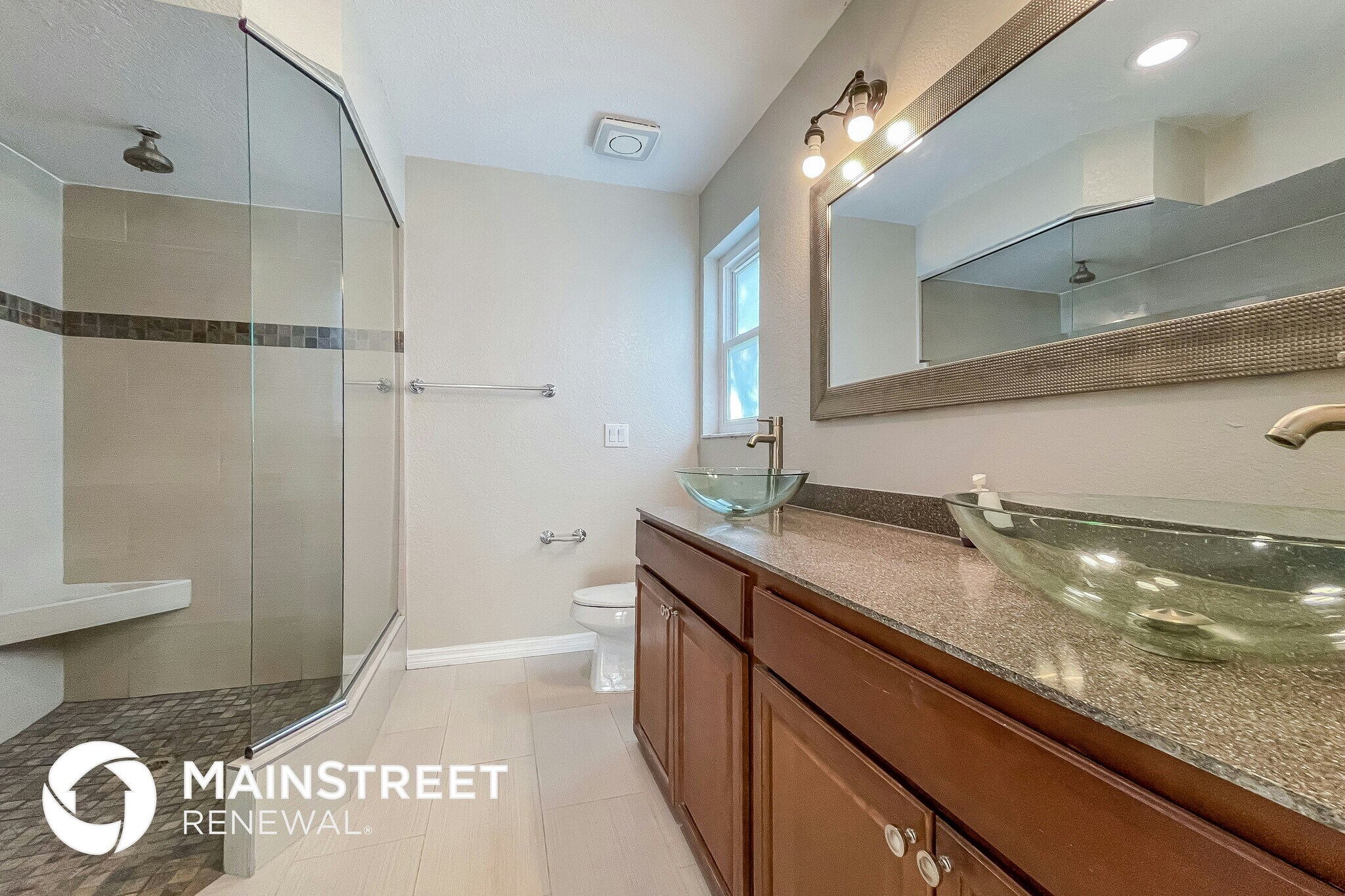 Building Photo - 2712 Lucaya Ave