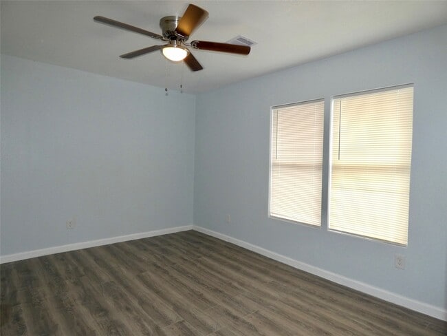 Building Photo - 8215 Canyon St