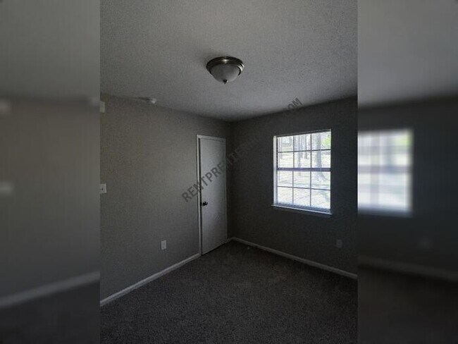 Building Photo - 2707 Koko Dr