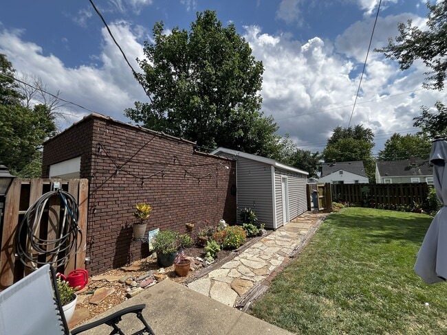 Building Photo - 1612 W Washington St