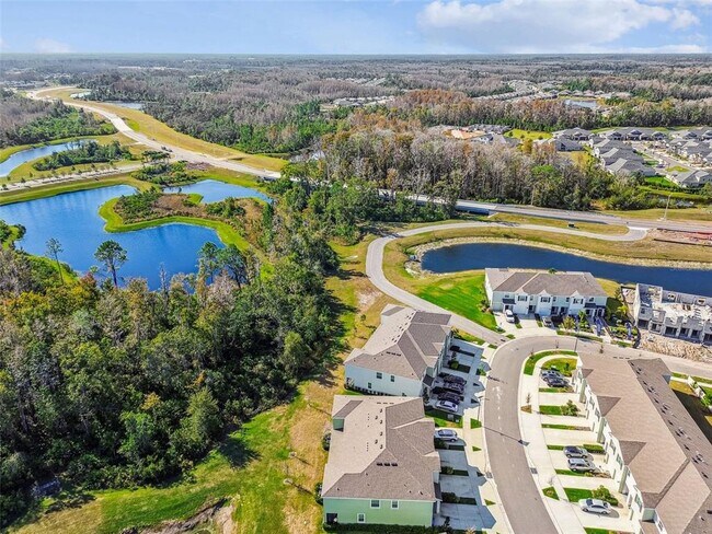 Building Photo - 11070 Crescent Deer Dr