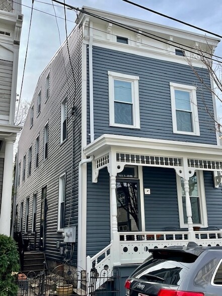 Unit 2 in 2-family house - 1139 Belvedere St