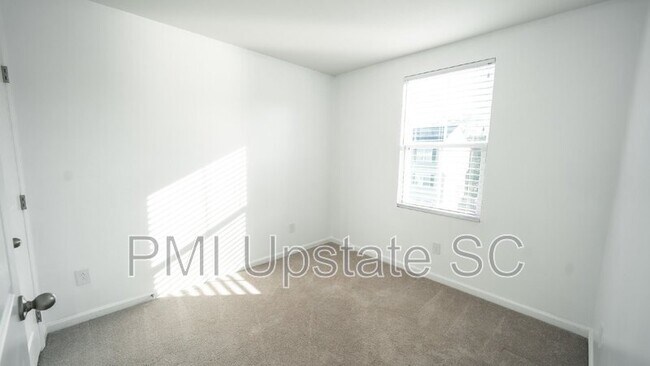 Building Photo - 226 Coldwater Creek Ct