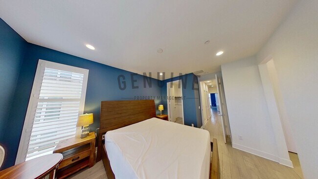 Building Photo - Coming Soon: Beautifully Furnished 3Bd 3.5Ba Condo in Costa Mesa