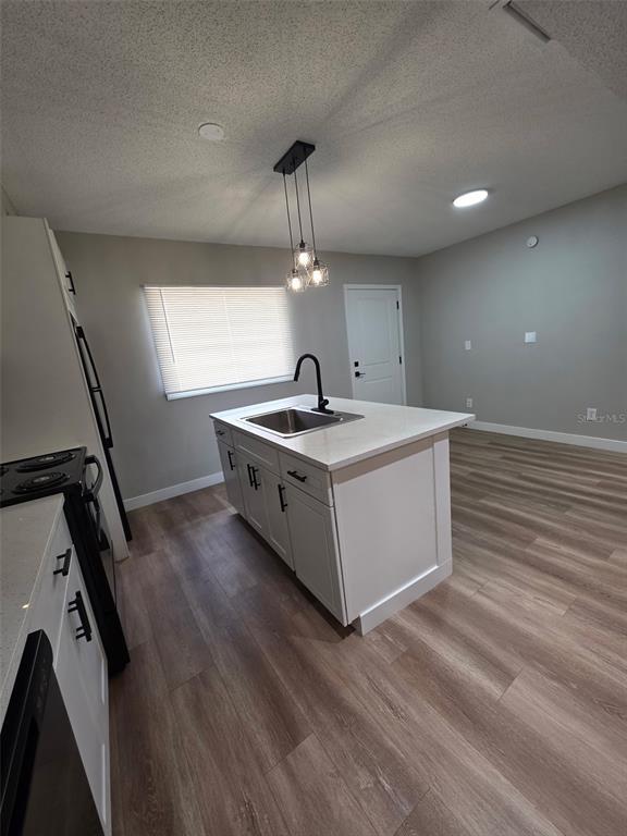 Building Photo - 2104 Crill Ave
