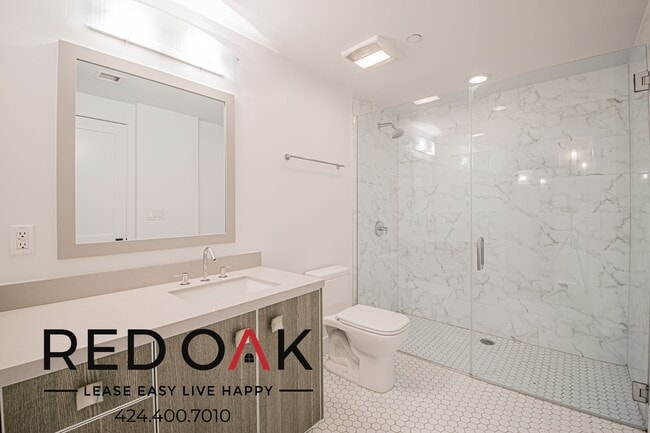 Building Photo - 1168 S Barrington Ave