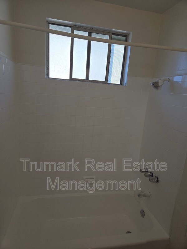 Building Photo - 4337 Toland Way