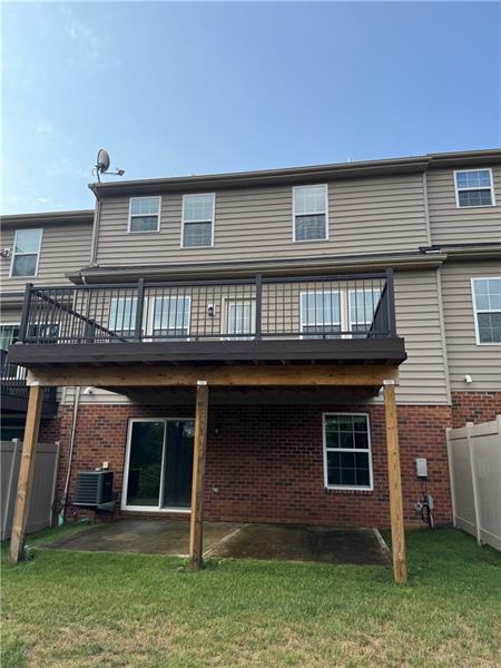 Building Photo - 618 Edison Dr