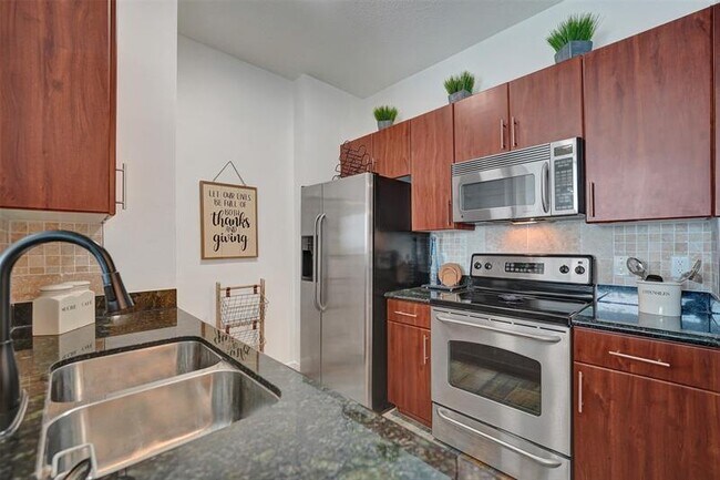 Building Photo - 2401 NE 65th St
