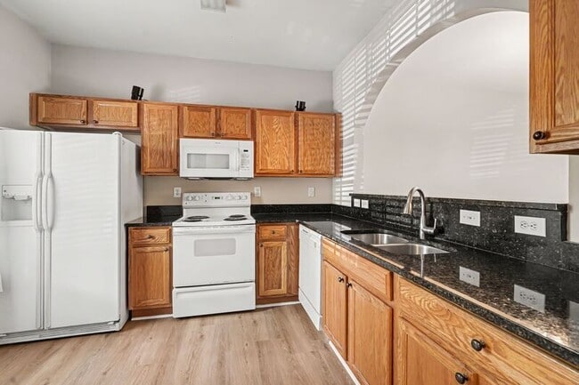 Building Photo - 2224 Winthrop Chase Dr