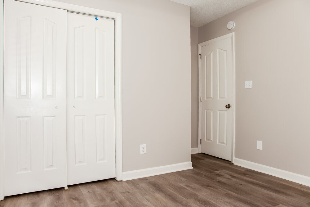 Building Photo - 10501 Southern Oak Ct