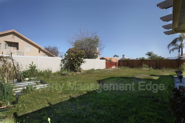 Building Photo - 8543 Yarrow Ln