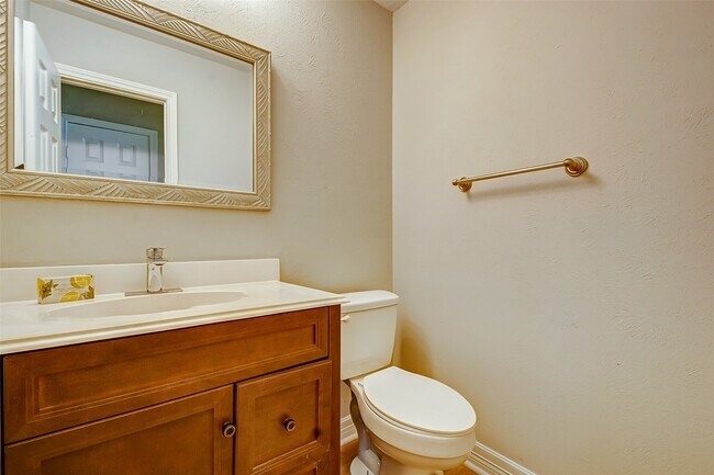 Building Photo - 14002 Wheatbridge Dr