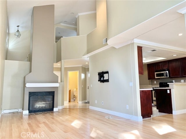 Building Photo - 15686 Altamira Dr
