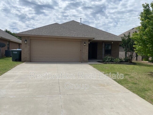 Building Photo - 2432 Fallview Dr