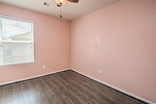 Building Photo - 17822 Aveleigh Ln