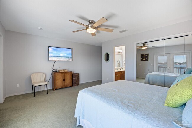 Building Photo - 14180 River Rd