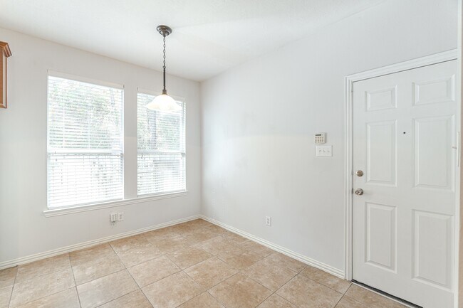 Building Photo - 130 W Montfair Blvd