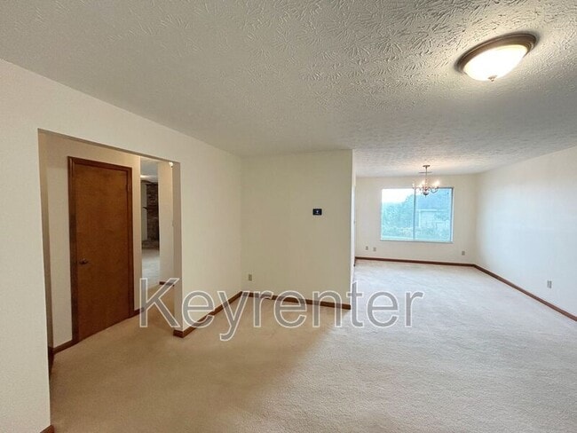 Building Photo - 857 Spinnaker Rd