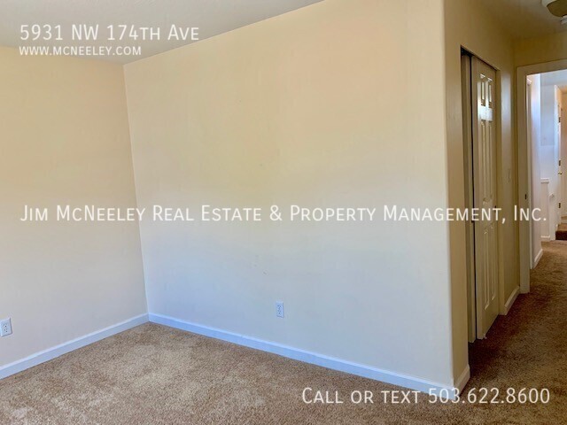 Building Photo - 5931 NW 174th Ave