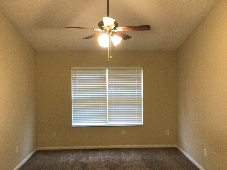 Building Photo - 1543 Windsong Dr