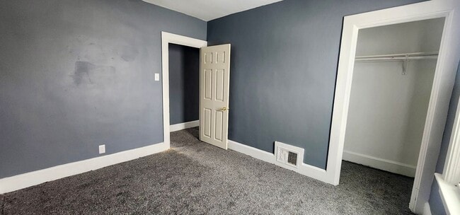 Building Photo - 1801 N Wisconsin St