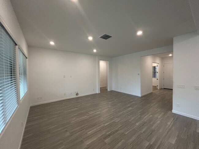 Building Photo - 16776 W Vereda Solana Dr.