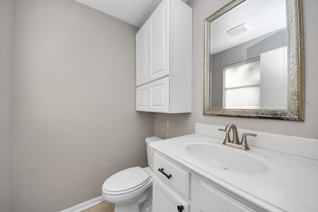 Building Photo - 7914 Marinette Dr