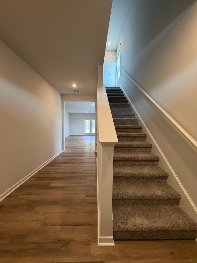 Building Photo - Brand New 5/3 House in Armuchee- $2,295