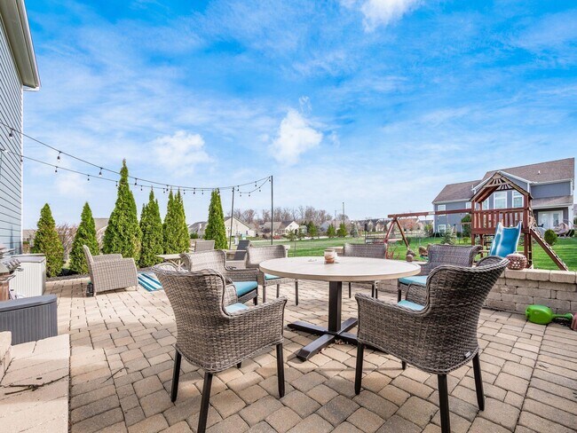 Building Photo - 5622 Ballantrae Woods Dr