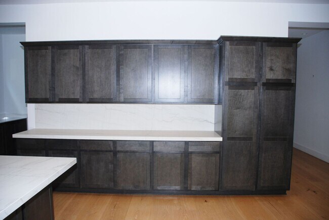 Building Photo - Beautiful Toll Brothers 3BR, 3Bath, 2Car Home in South Reno