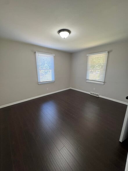 Building Photo - 148 Westhaven St