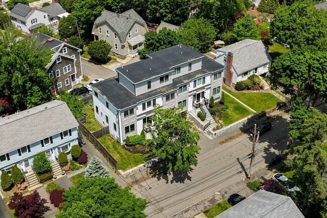 Building Photo - 65 Lancaster Rd
