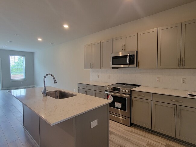 Building Photo - 382 Casper Dr