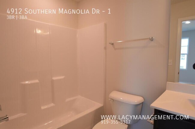 Building Photo - 4912 Southern Magnolia Dr