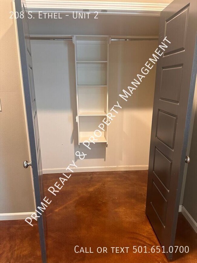 Building Photo - 208 S. Ethel-Unit 2