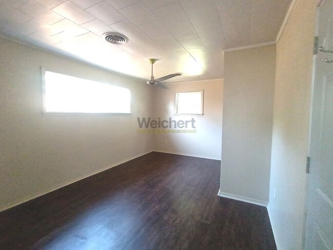 Building Photo - Cozy 2Bed/2Bath House
