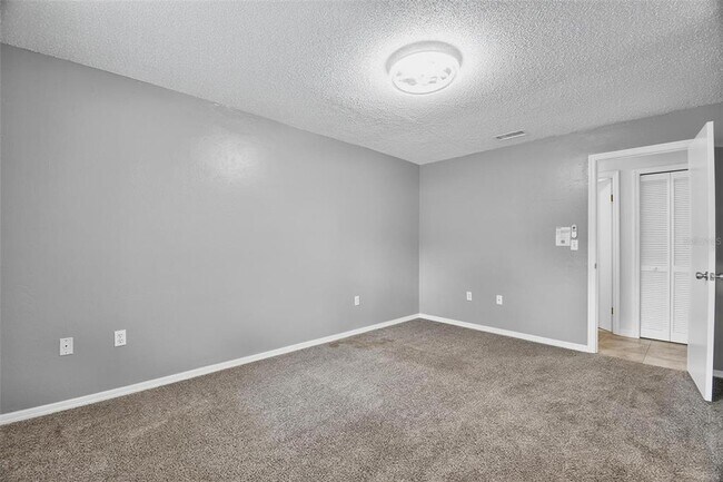 Building Photo - 73 Buttonworth Dr