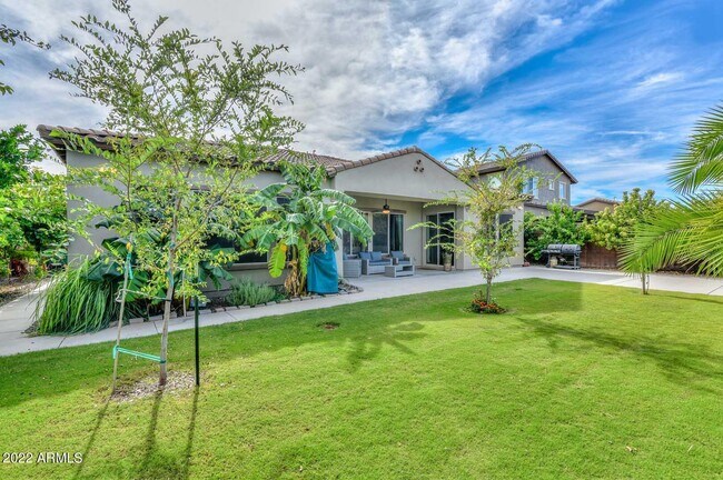 Building Photo - 19210 W Denton St